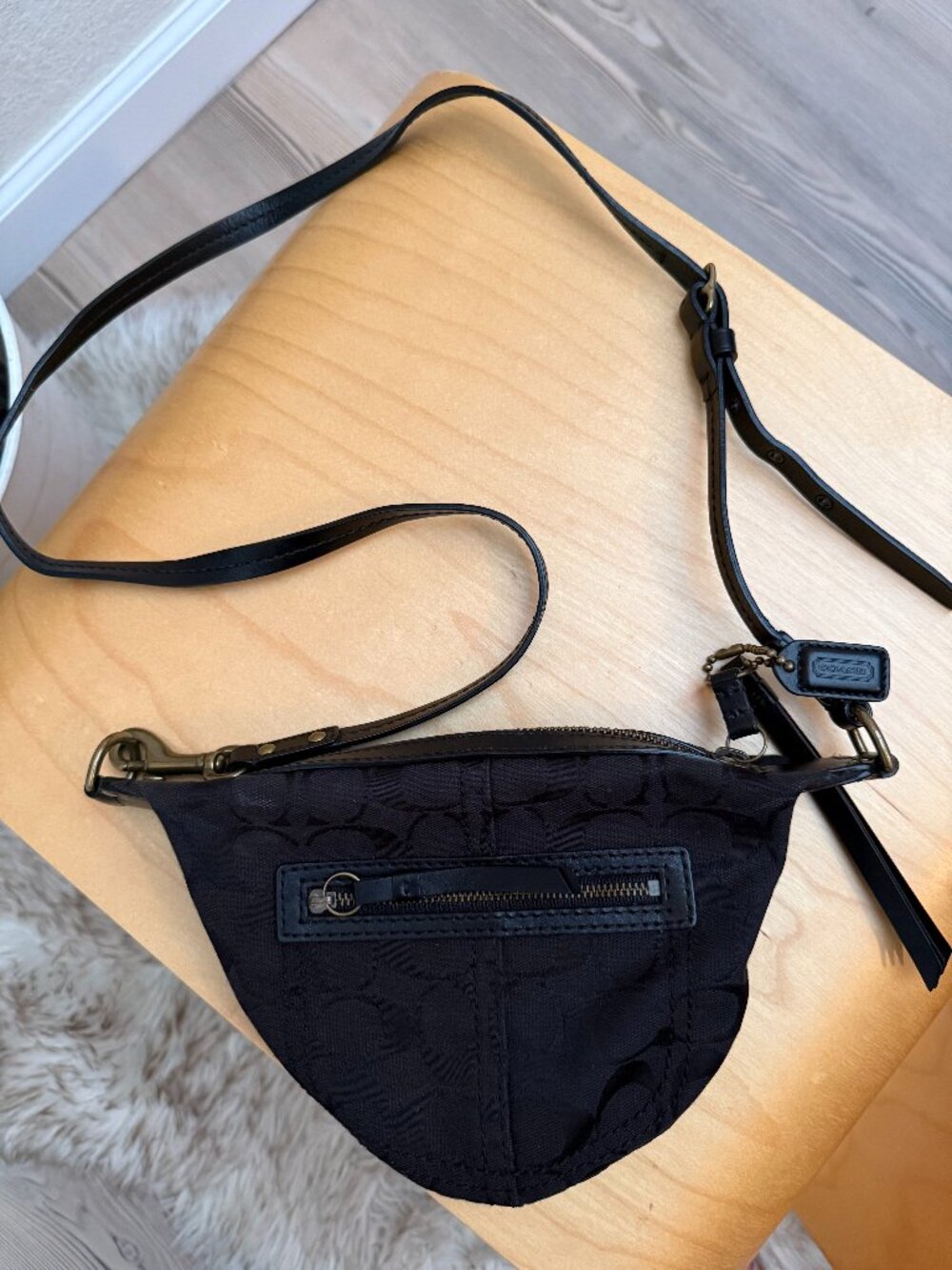 Coach Swingpack J0671 Signature Mini Crossbody